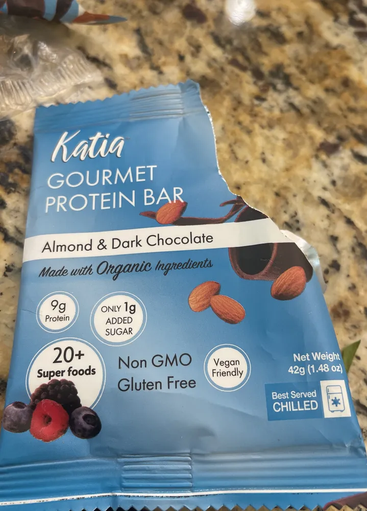 Almond & Dark Chocolate Protein Bar