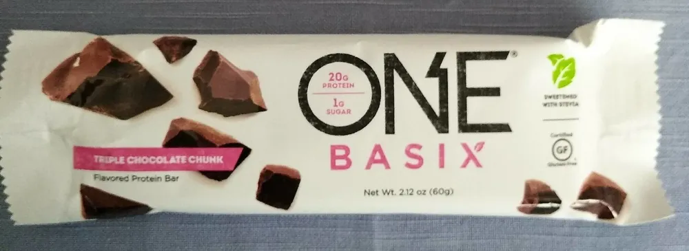 Triple chocolate chunk flavored protein bar, triple chocolate chunk