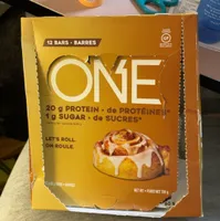 Cinnamon roll flavoured protein bar