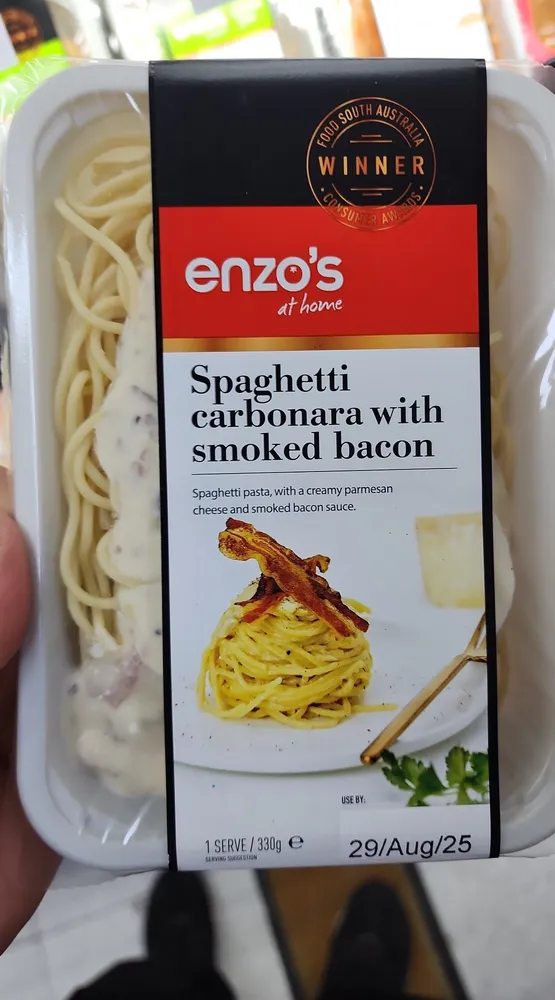 Spaghetti carbonara with smoked bacon