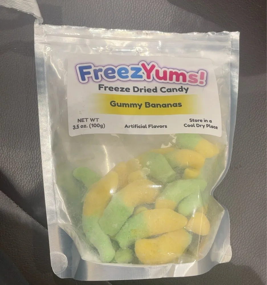 Gummy banana