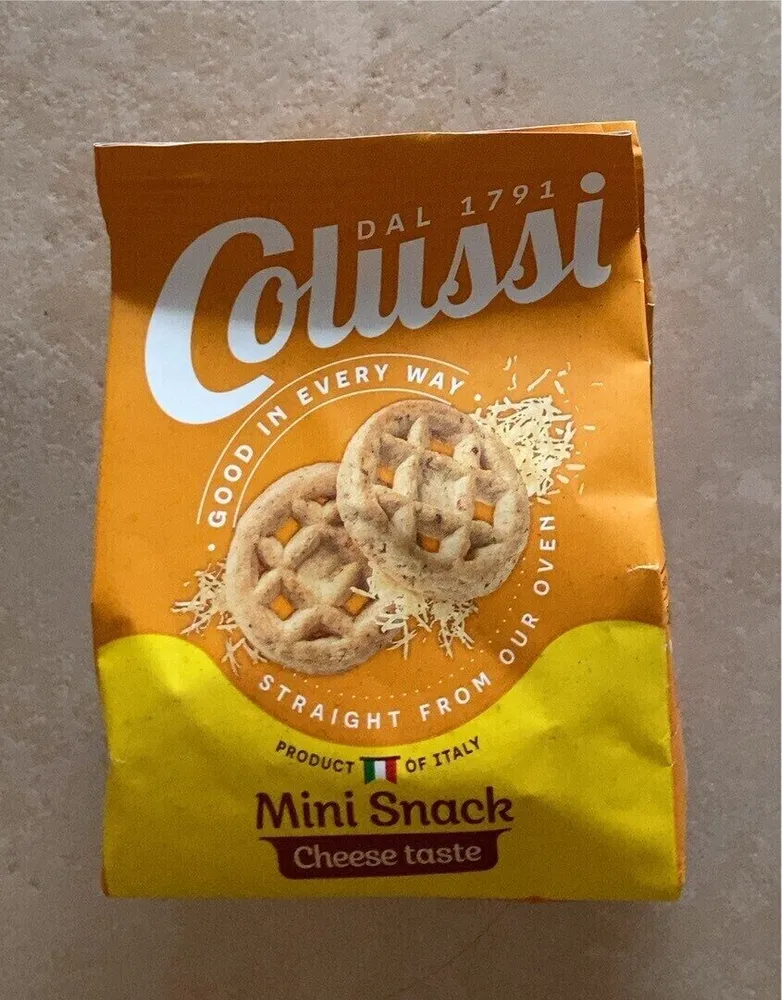 Mini snack cheese taste