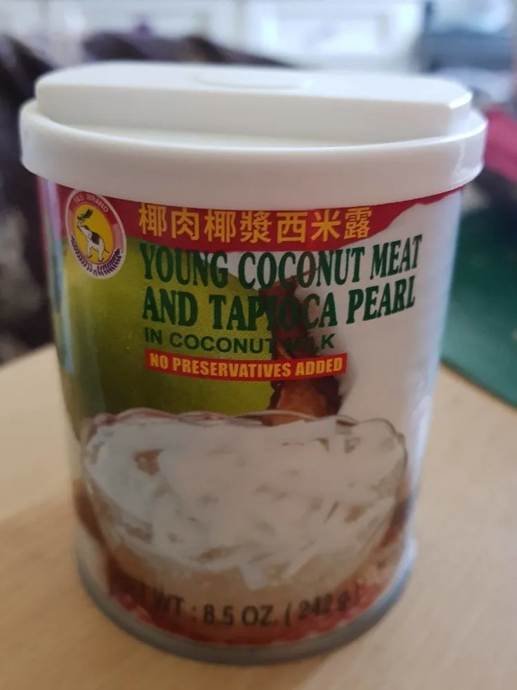 Young coconut meat and tapioca pearl