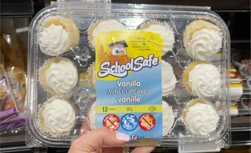 Vanilla mini cupcakes