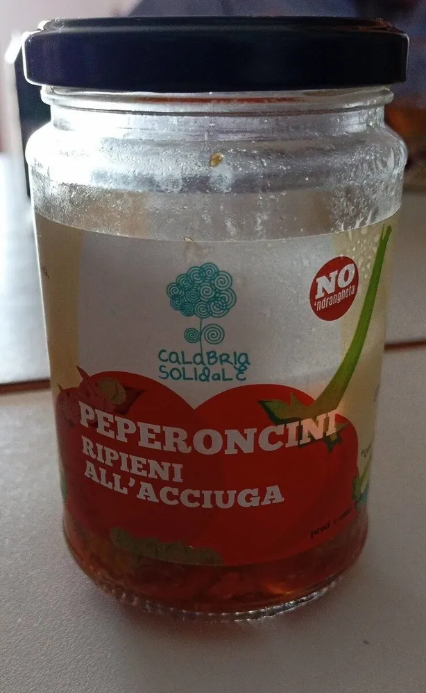 Peperoncini ripieni all'acciuga