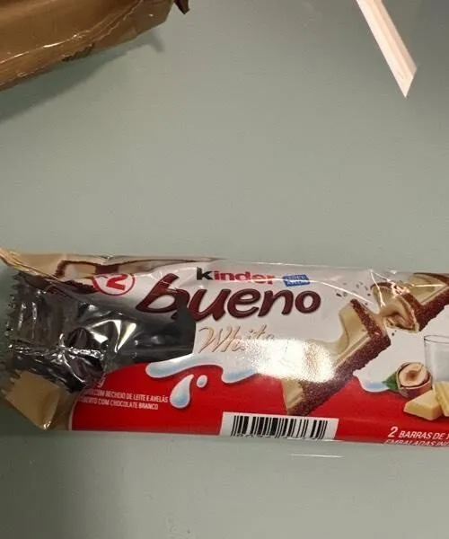 Kinder bueno white