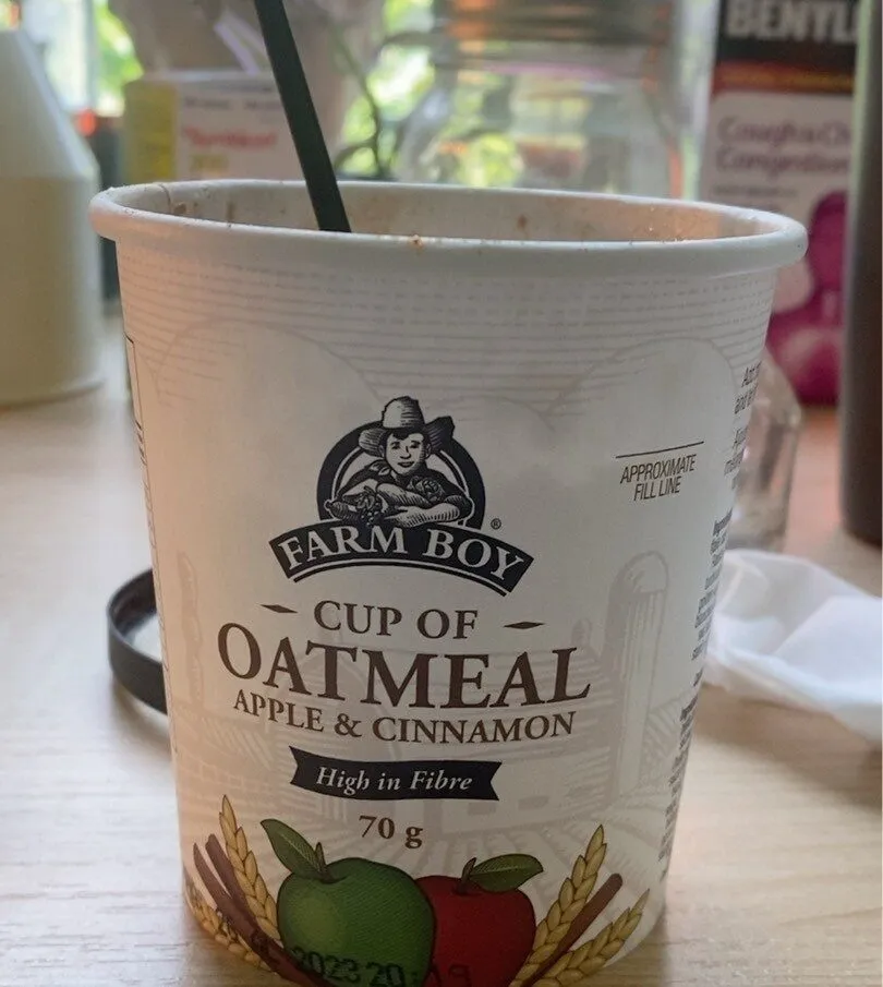 Cup of Oatmeal apple cinnamon