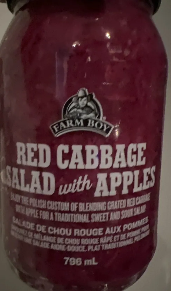 Red cabbage salad with apples