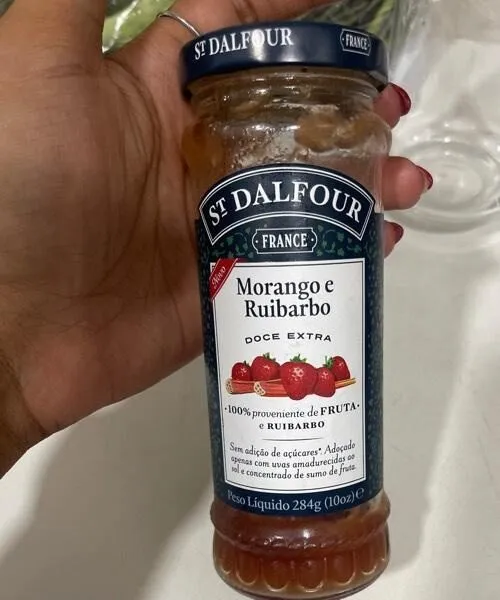 Morango  e ruibarbo