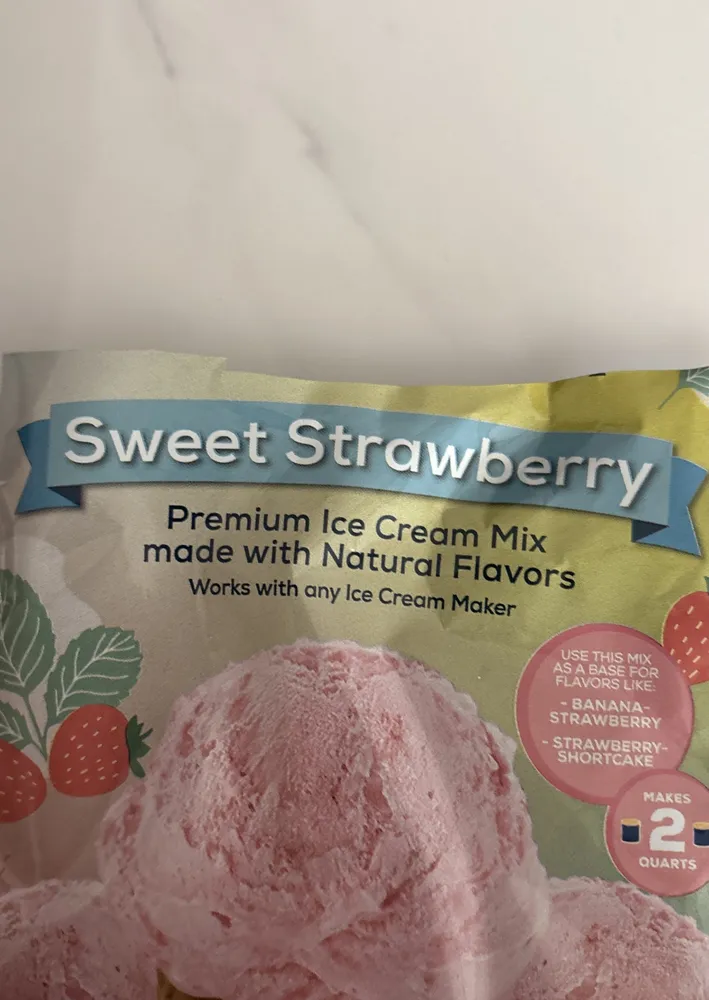 Sweet Strawberry ice cream mix