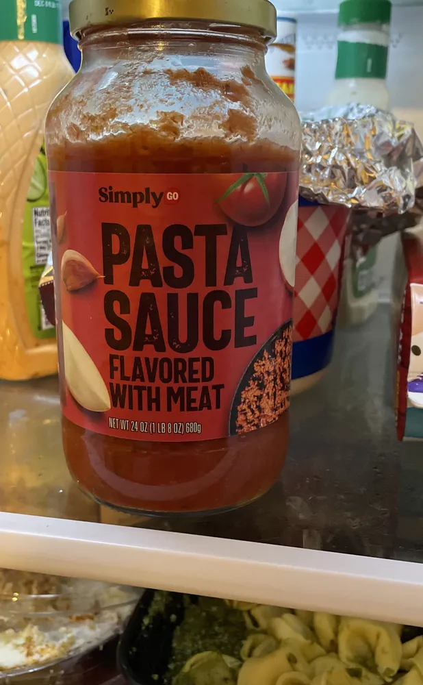 Tomato sauce flavored with meat