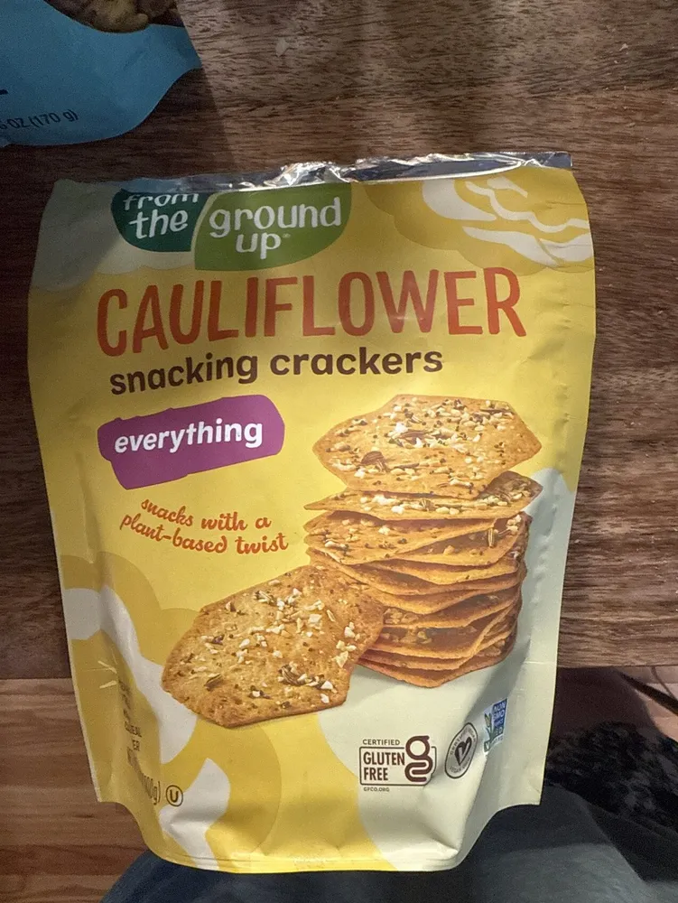 Cauliflower Everything Veggie Snacking Crackers