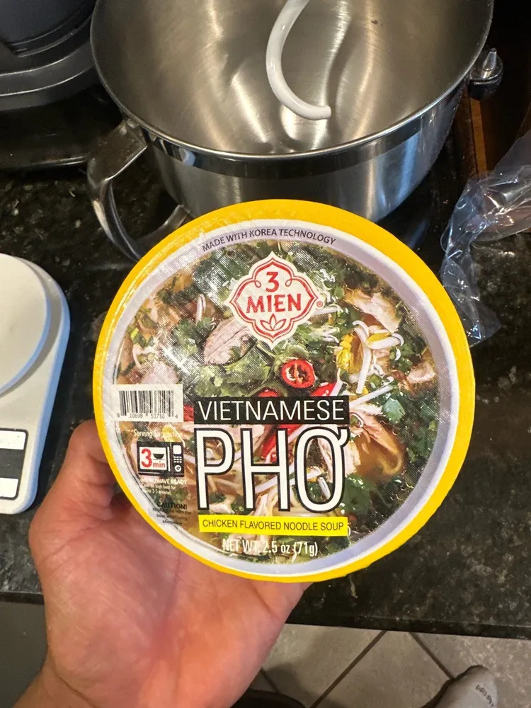 Vietnamese Pho Chicken Flavored Noodle Soup