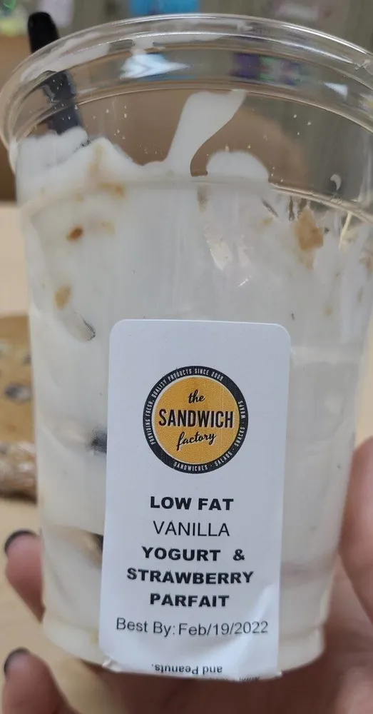 Low fat vanilla yogurt and strawberry parfait