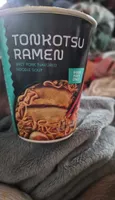 TONKOTSU RAMEN SPICY PORK FLAVORED NOODLE SOUP