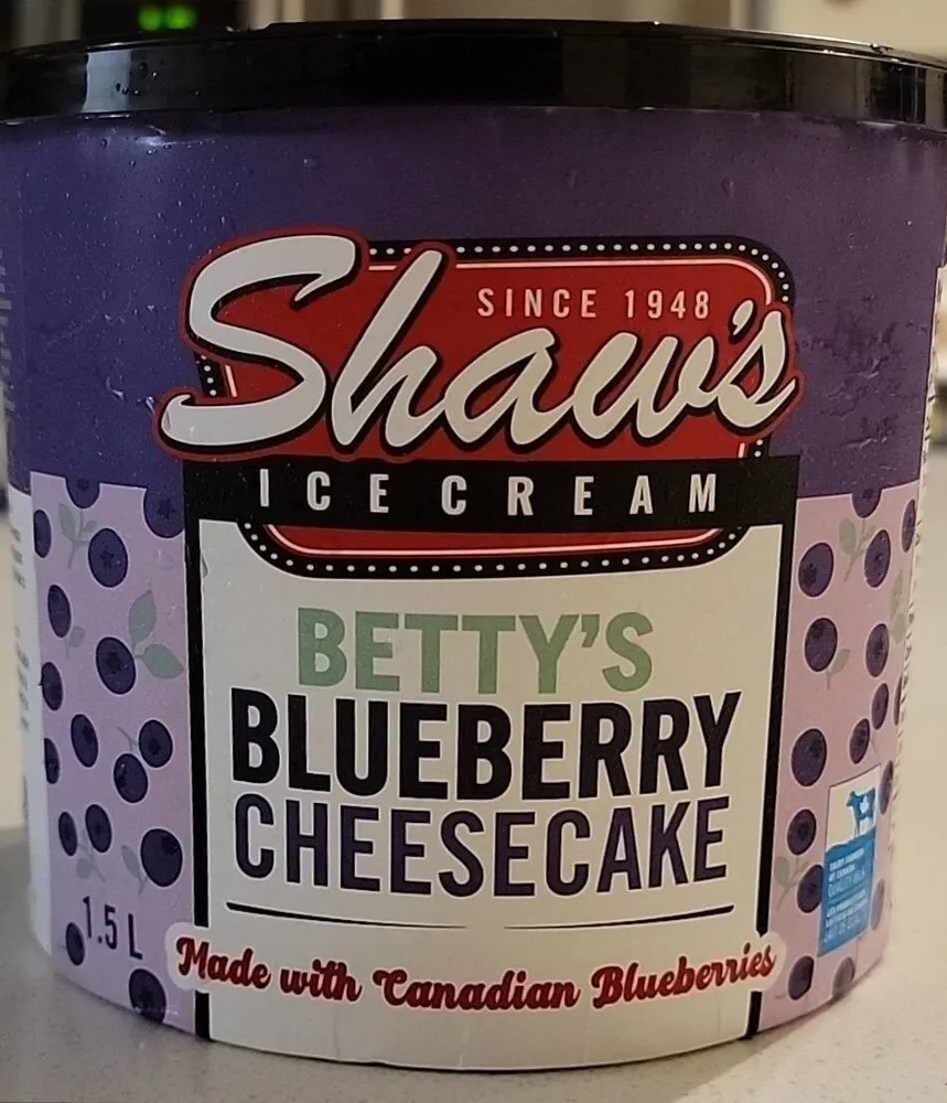 Betty's Blueberry Cheesecake Icecream