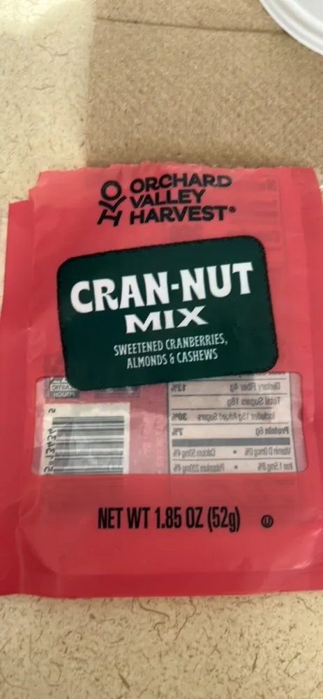 CRAN-NUT MIX Sweetened Cranberries, Almonds & Cashews