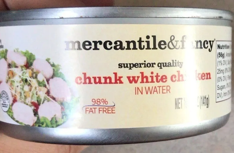 Chunk White chicken in water