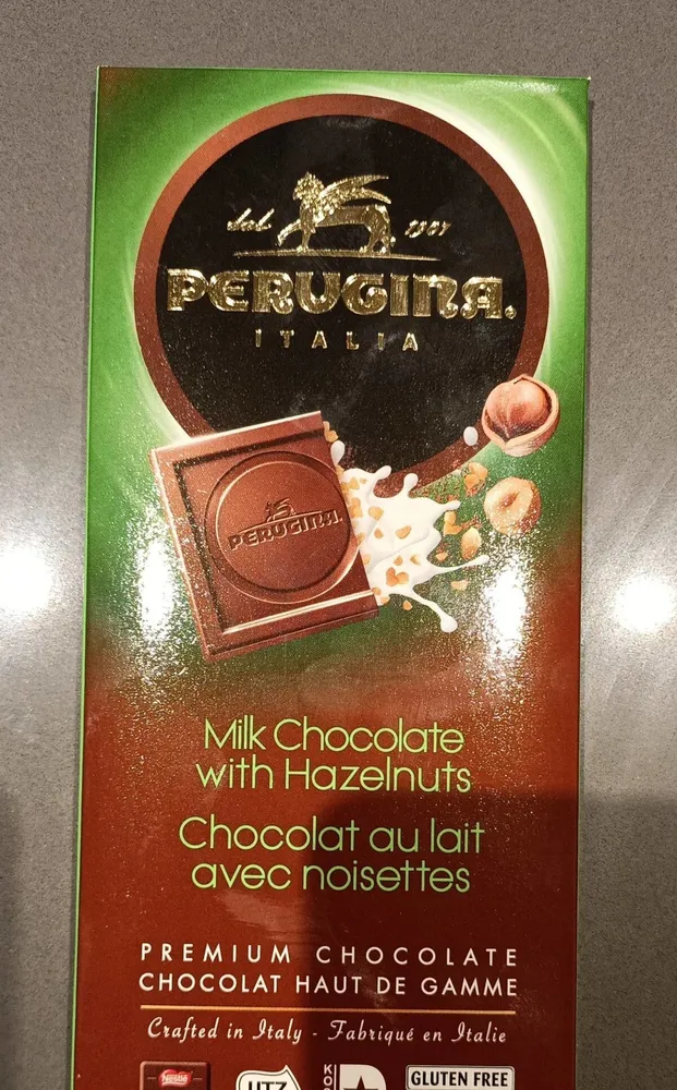 Chocolat au lait avec noisettes