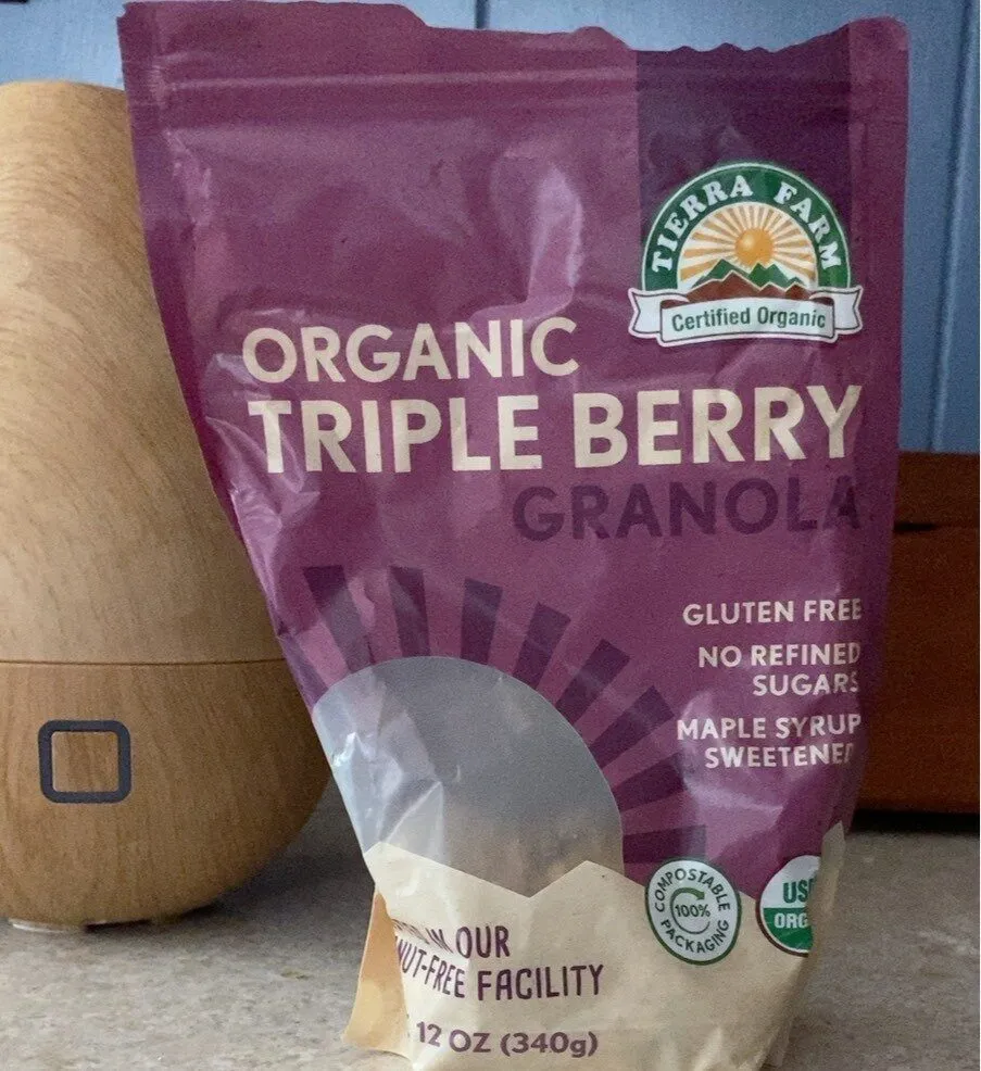 Organic triple berry granola