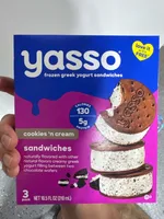 cookies 'n cream frozen greek yogurt sandwiches