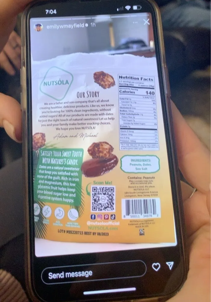 Date glazed peanuts