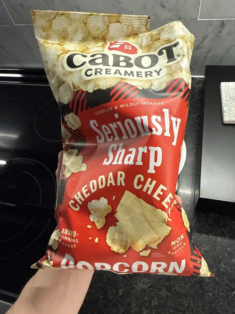 Cheddar cheese pop corn