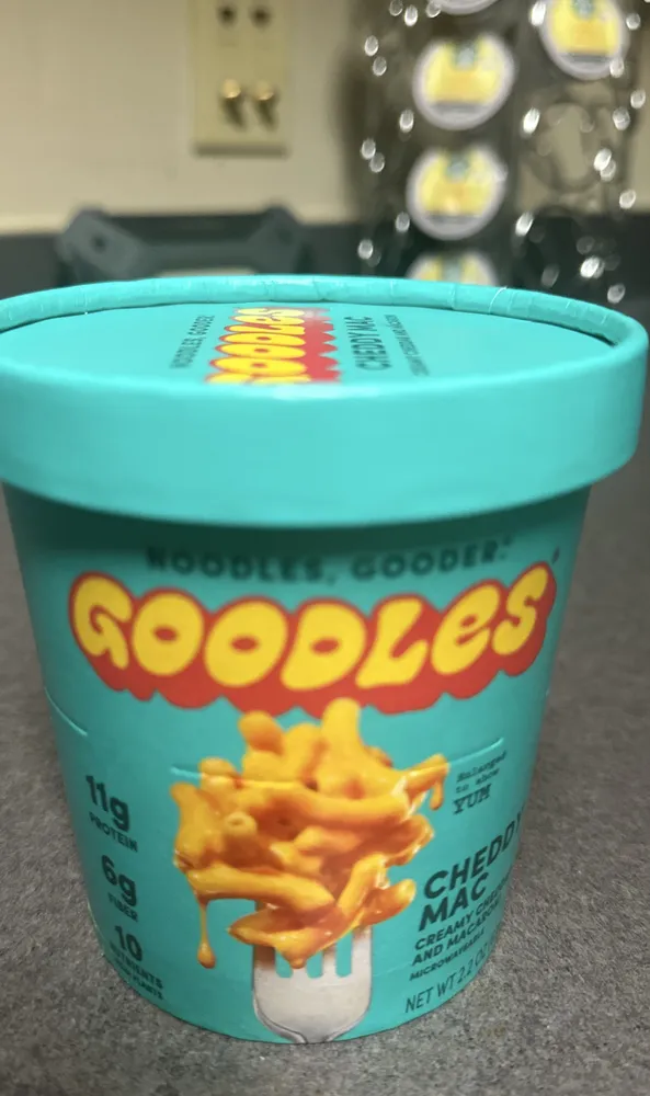 SHELLA GOOD AGED WHITE CHEDDAR AND SHELLS