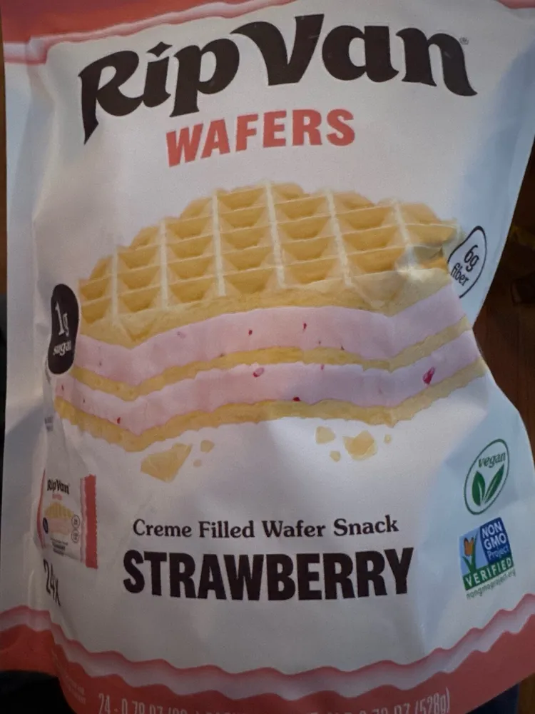 Creme Filled Wafer Snack Strawberry