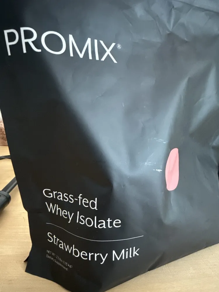 Grass-fed Whey Isolate Strawberry Milk