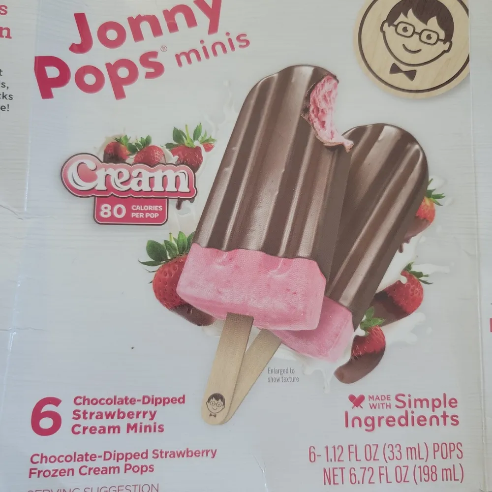 Chocolate-dipped Strawberry Cream Minis