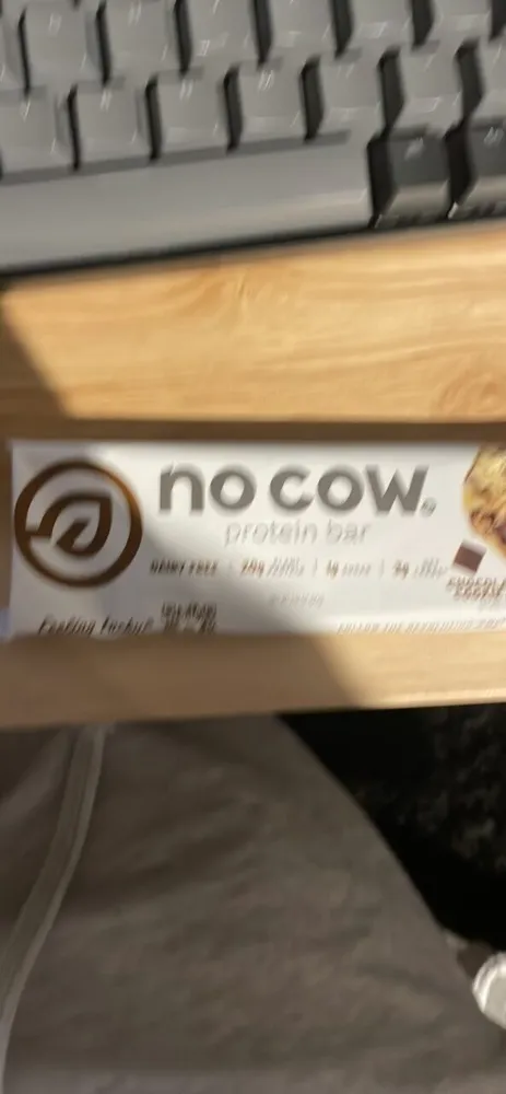 chocolate chip cookie dough protein bar