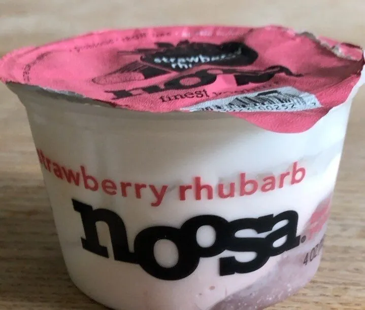 Finest yoghurt Strawberry rhubarb
