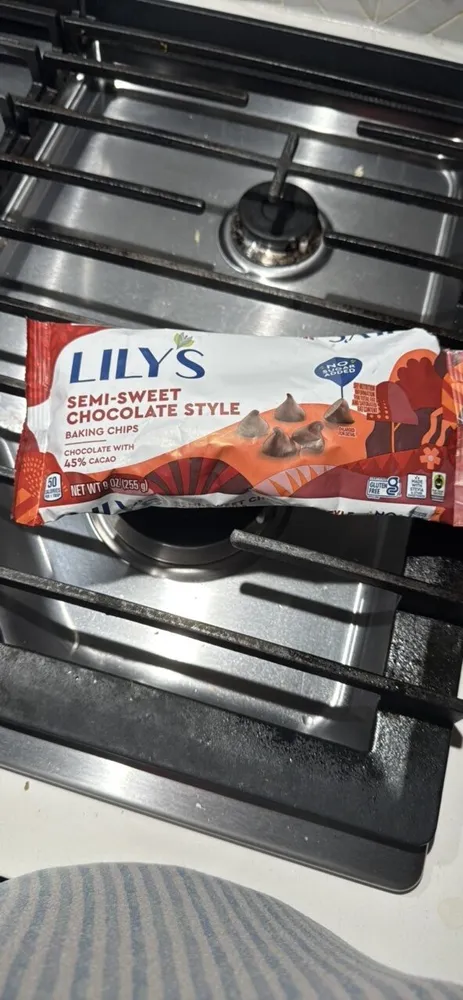 SEMI-SWEET CHOCOLATE STYLE BAKING CHIPS