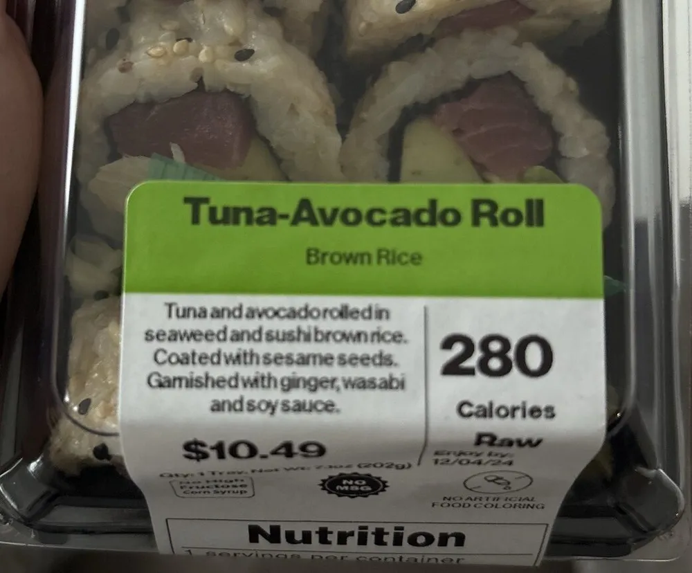 Tuna avocado roll