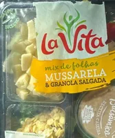 La Vita mussarela com granola salgada