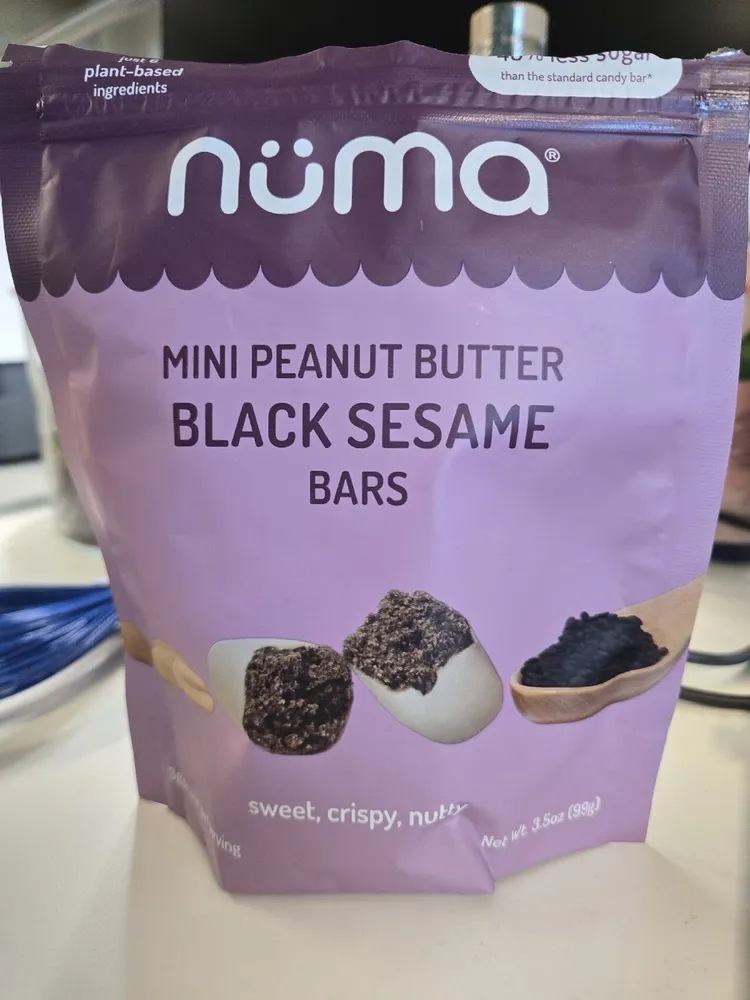Mini peanut butter black sesame bars
