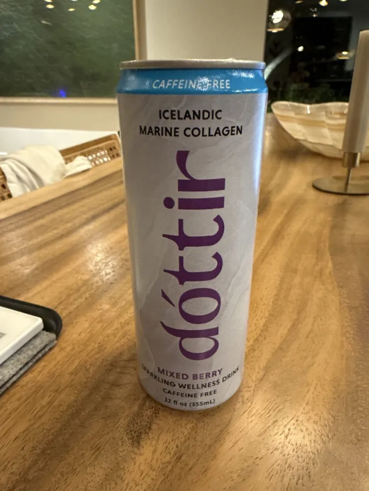 Mixed Sperry Sparkling Wellness Drink