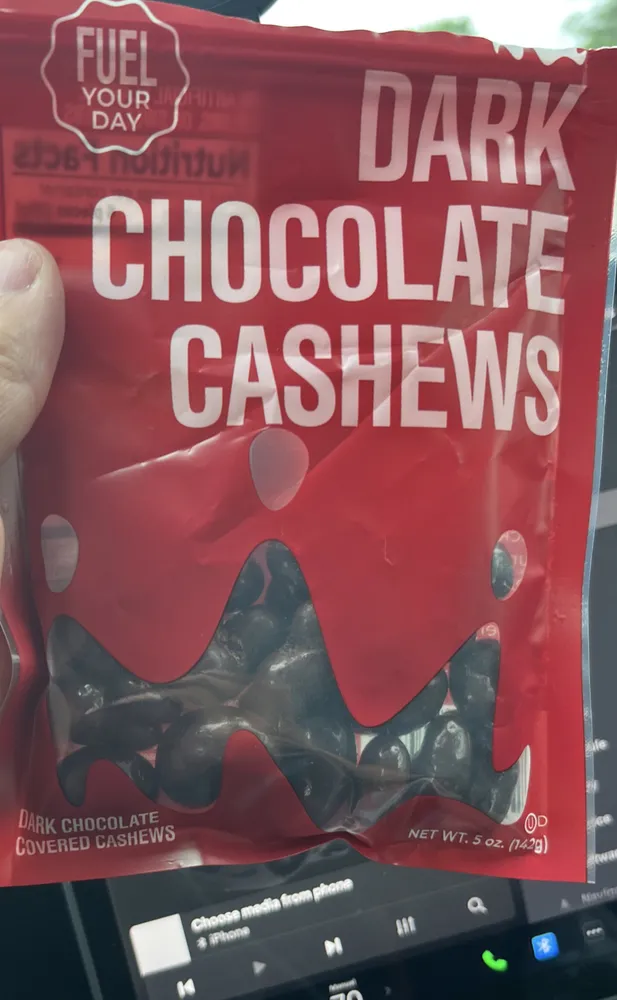 Dark chocolate cashews