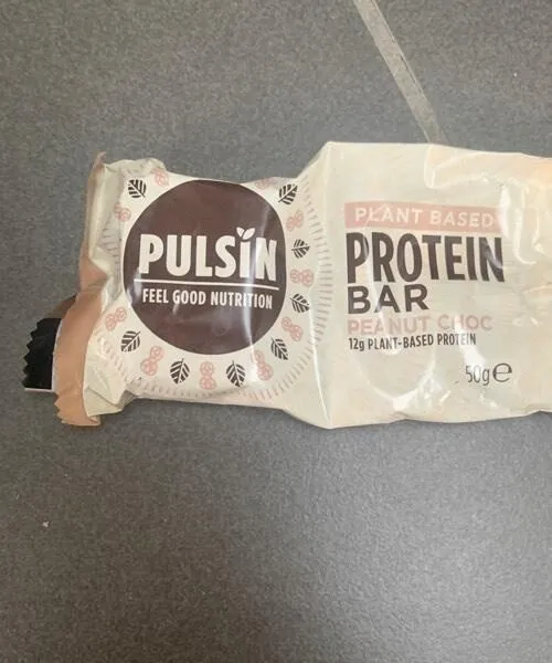 Protein bar peanut choc plant based
