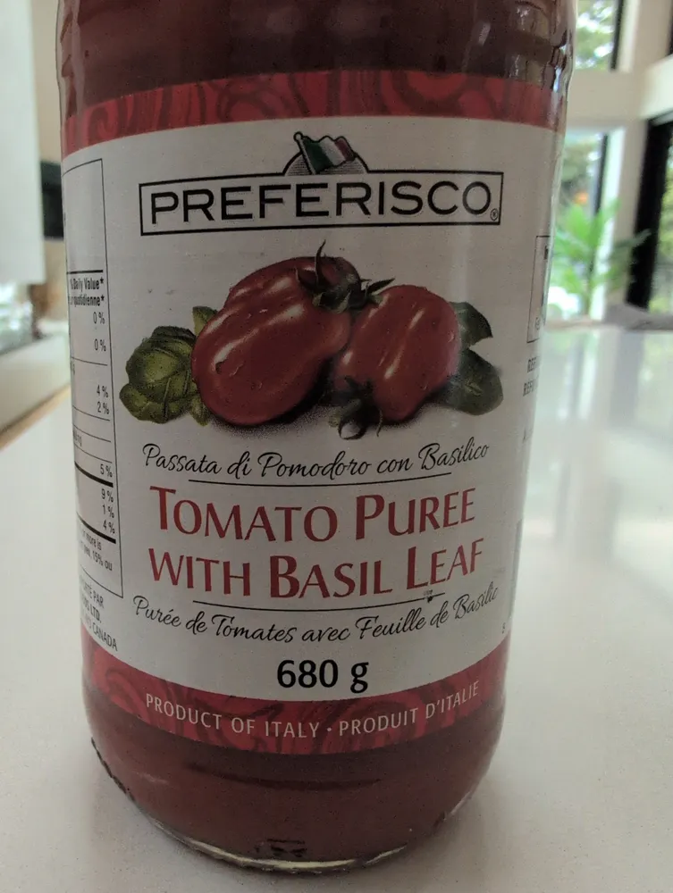 Tomato Puree with Basil Leaf