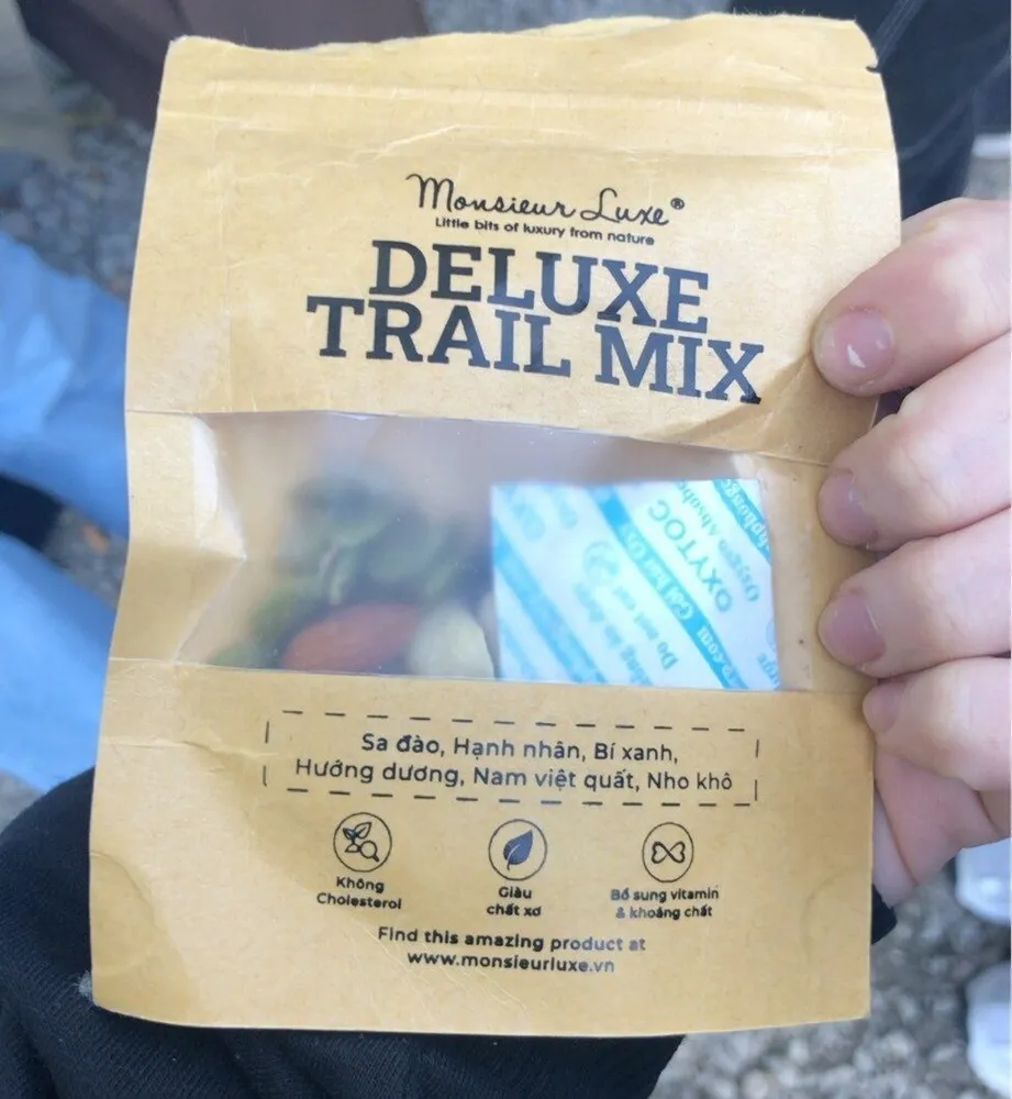 deluxe trail mix