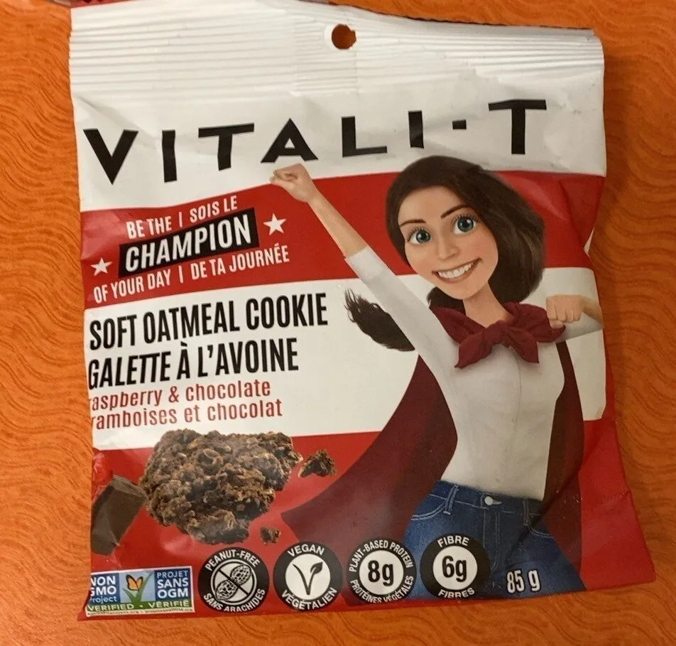 Raspberry & Chocolate Oatmeal Snack