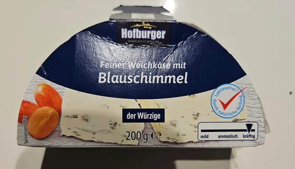 Feiner Weichkäse mit Blauschimmel