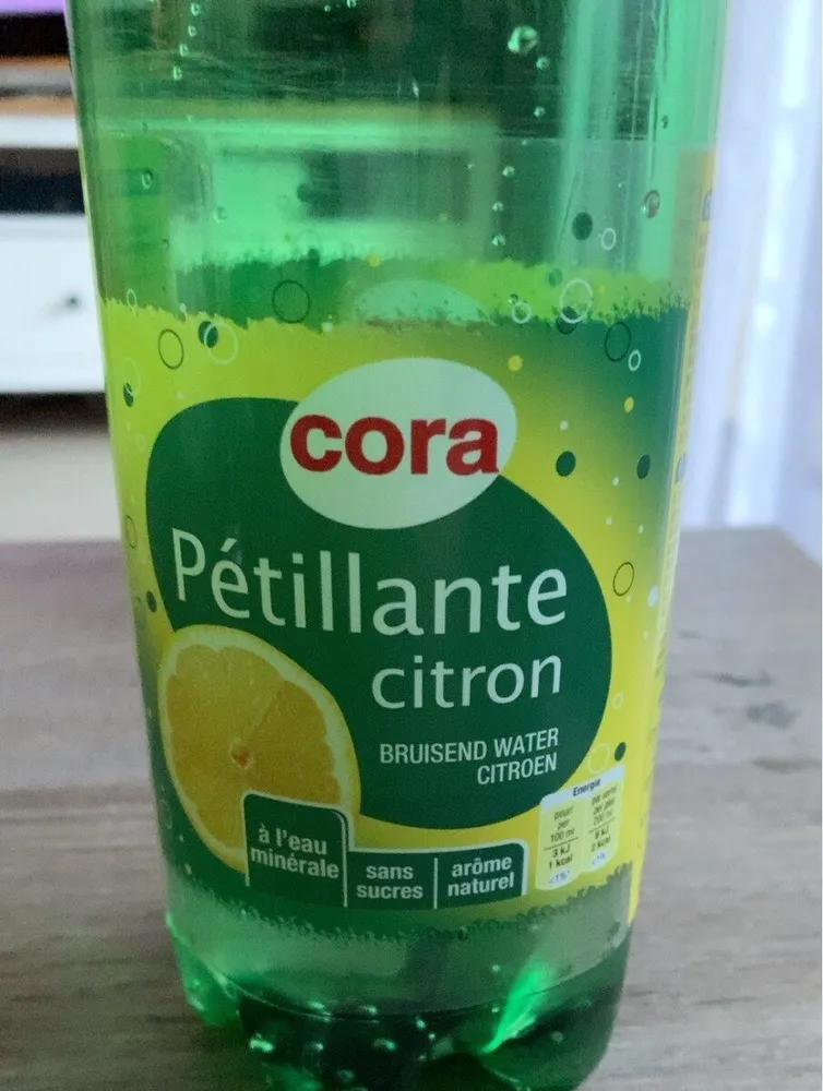 Eau pétillante citron