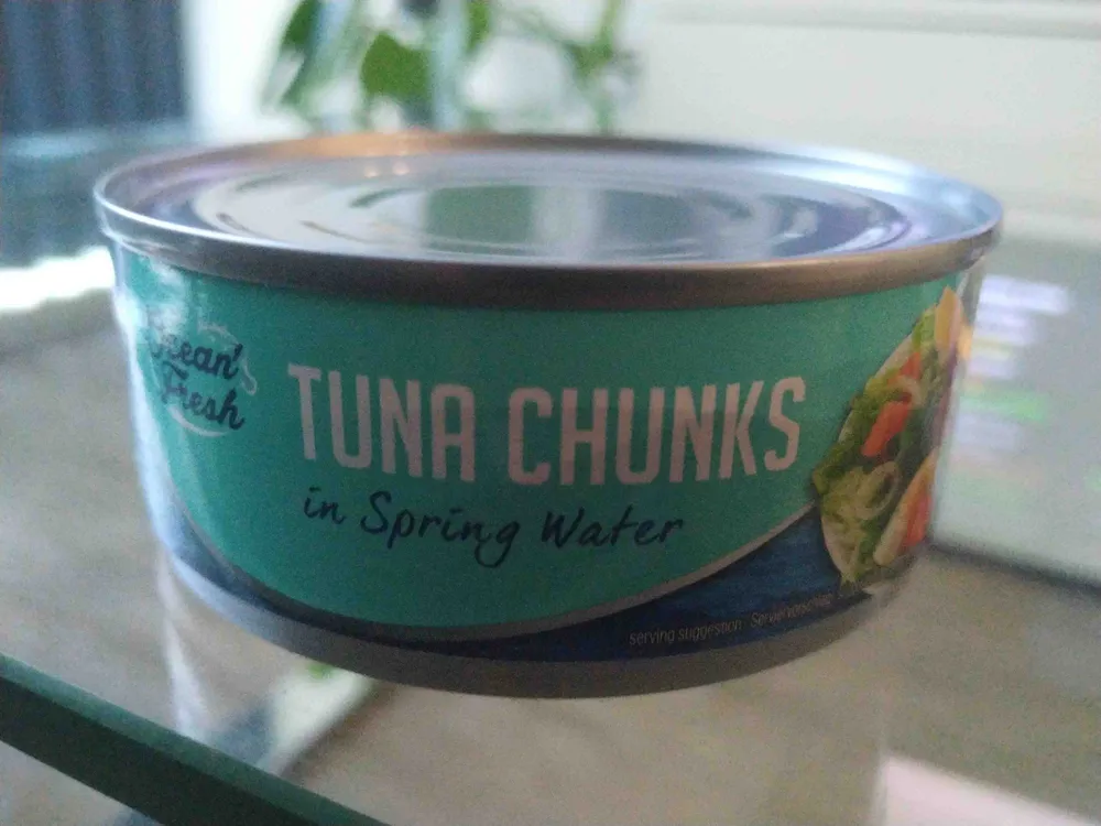 Tuna chunks in spring water