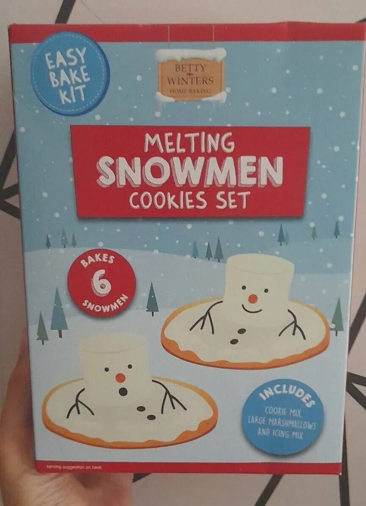 Melting snowmen cookies set