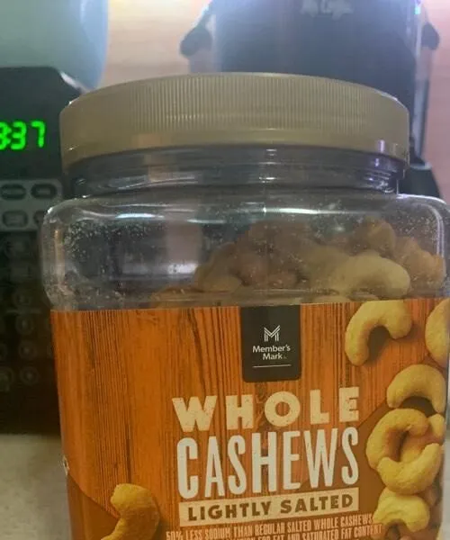 Whole cashews lightly salted