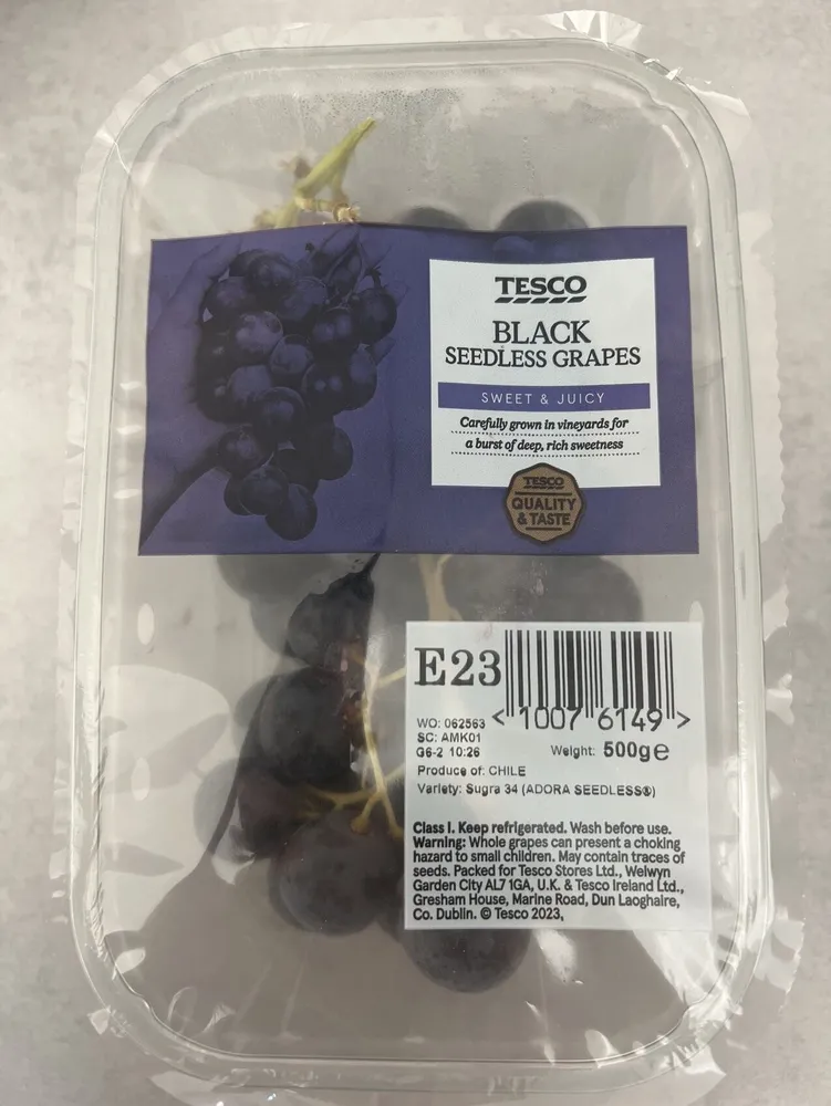 Black seedless grapes