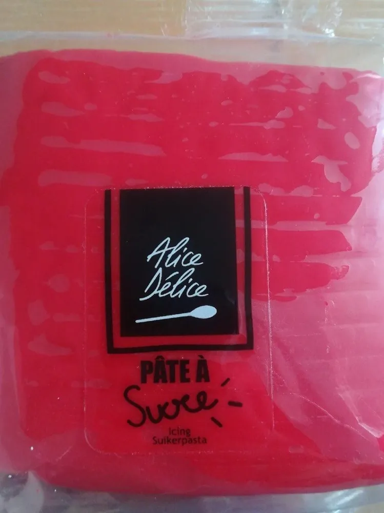 Pâte à sucre rouge